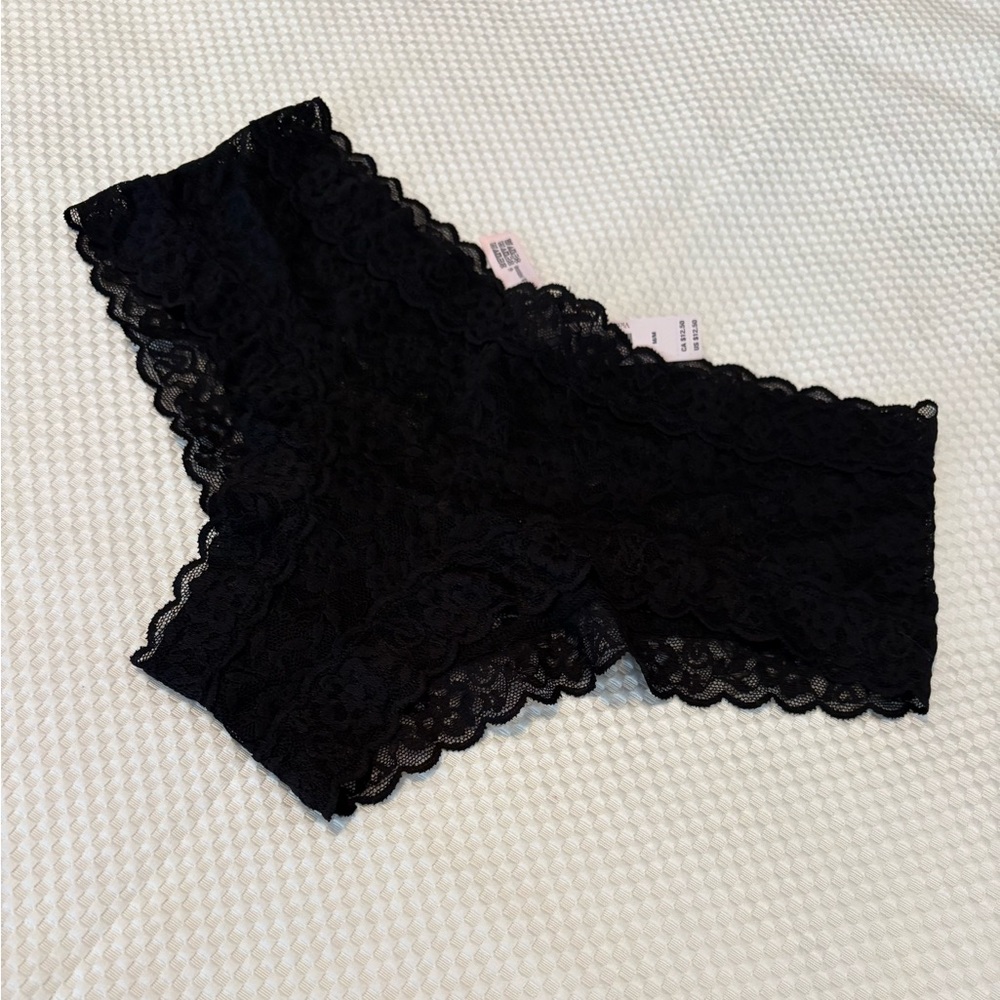 Victoria’s Secret Black Cheeky Panty Size Medium NWT